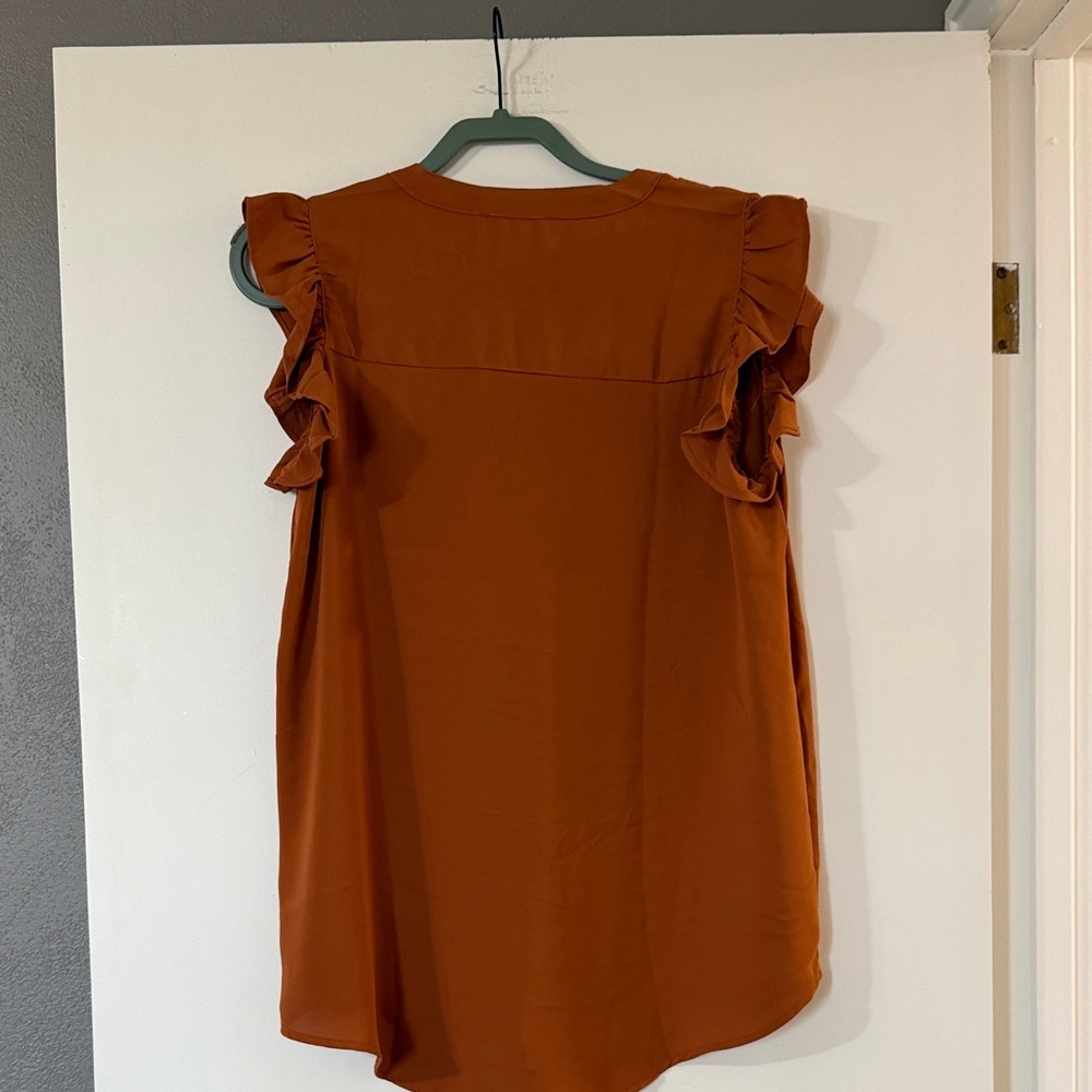 Zenana Outfitters Rust Orange Cap Sleeve V-Neck Blouse - Picture 3 of 6